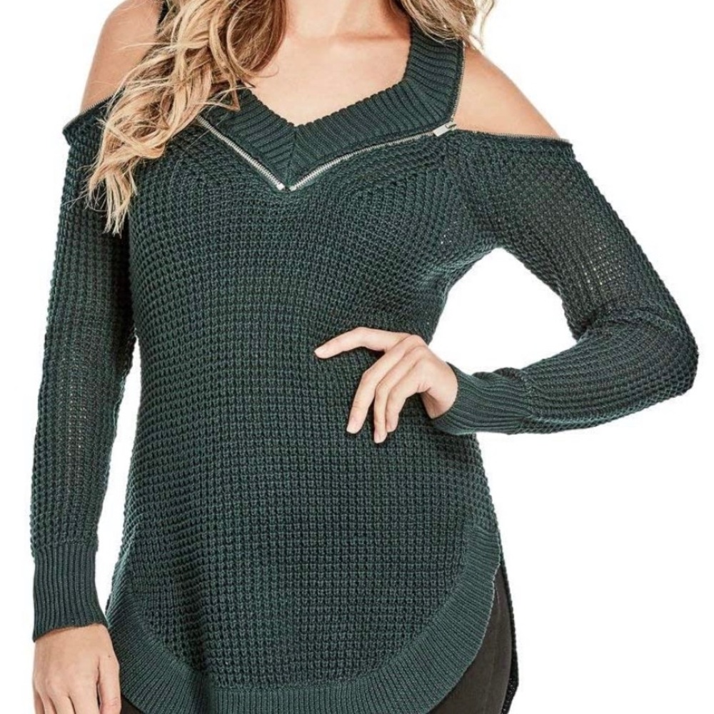 Guess. Long sleeve knit shirt. Size XS.